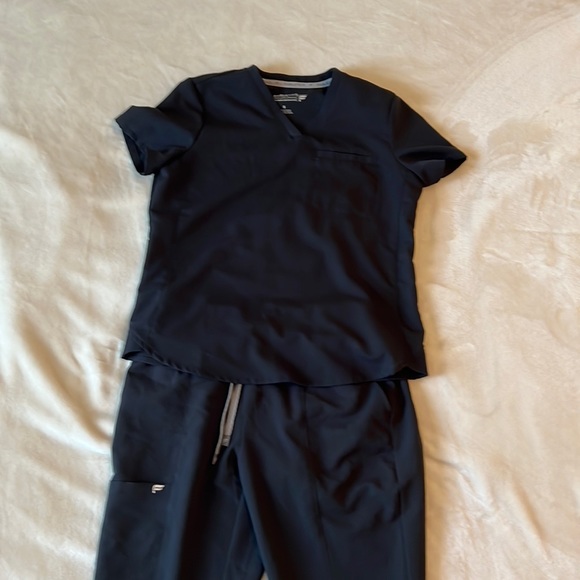 Fabletics Other Fabletics Scrub Set Poshmark